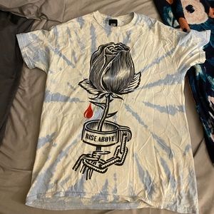Men’s obey T-shirt